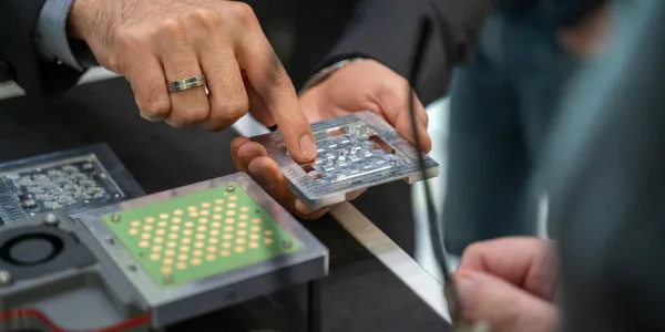 IMST demonstrates SatCom antennas at the BANG closing meeting